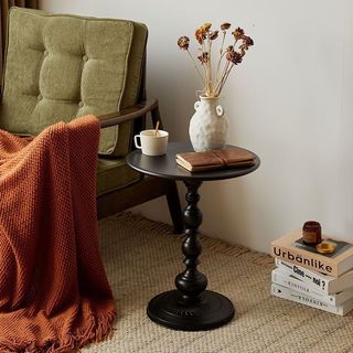 Bàn đầu giường BUNA mặt hình tròn, ghế sắt decor phòng khách,homestay gỗ tự nhiên cao cấp 40x52cm
