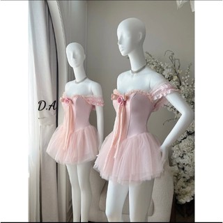 Đầm thiết kế trễ vai đính hoa tiểu thư chất liệu taffa , váy taffa cúp ngực trễ vai phối lưới đính hoa ngực đi tiệc