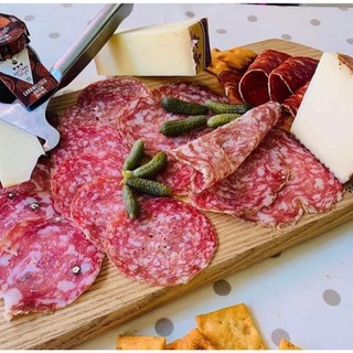 Salami hun khói Chekizobo / Xúc xích lạp xưởng khô - Hàng nhập khẩu Nga
