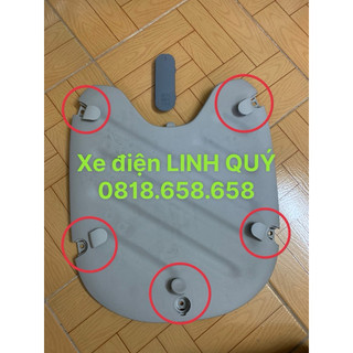 Nút nhựa nắp bình ác quy xe điện VO
