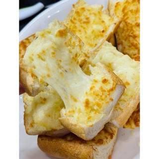 Bánh mỳ nướng phô mai mozzarella