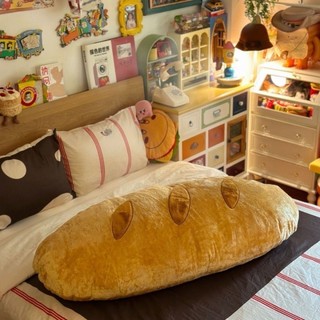 Gối ôm ,gấu bông hình bánh mì cưng xỉu kích thước 60 , 90cm