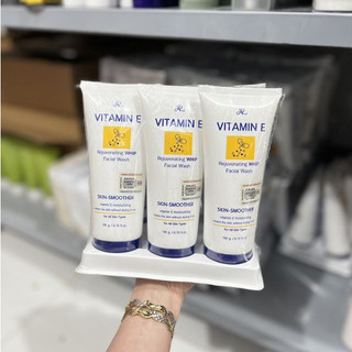 SỮA RỬA MẶT VITAMIN E THÁI LAN