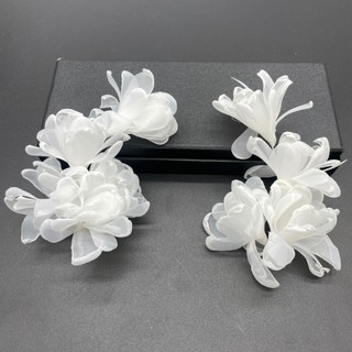 Cài tóc cô dâu hoa voan trắng