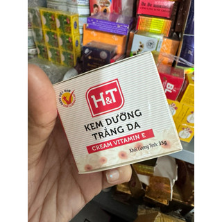 kem E HT dưỡng trắng