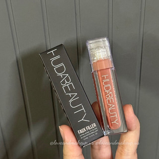 Son Bóng Dưỡng Có Màu Làm Đầy Môi Huda Beauty Faux Filler Shiny Non-Sticky Lip Gloss