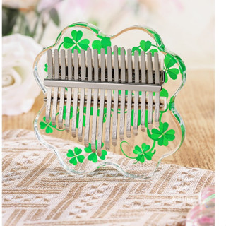 ĐÀN KALIMBA PHA LÊ ACRYLIC TRONG SUỐT 17 PHÍM CỎ 4 LÁ SIÊU XINH- TẶNG 4 MÓN PHỤ KIỆN 