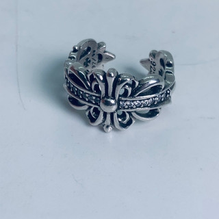 Nhẫn Chrome Heart Double Floral fulldiamond trăng bạc full phụ kiện Chrome Heart cao cấp.