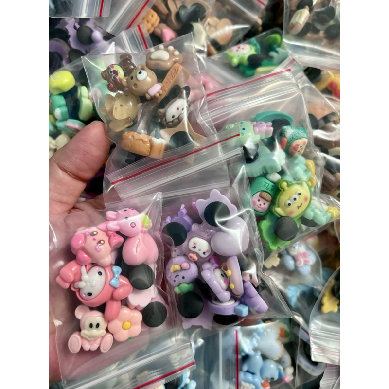 Sticker gắn dép sục, phụ kiện, jibbits, charm gắn dép cross, crors nhiều mẫu (không kèm dép)