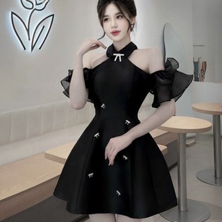 Váy cổ yếm đính đá