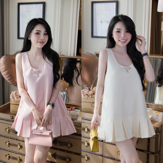 JENNYCLOSET ® Đầm cổ U basic đuôi dập ly cao cấp ( tặng tag đá) , Váy thiết kế 2S dáng xuông hàng chuẩn 100%