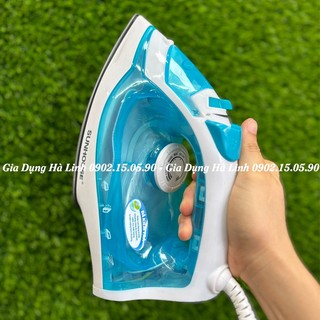 Bàn là hơi Sunhouse SHD2065, Công suất 1600W, Mặt phủ chống dính, có lỗ phun hơi, Bảo hành 12 tháng