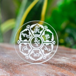 Thần Chú Om Mani Padme Hum khắc trên mica