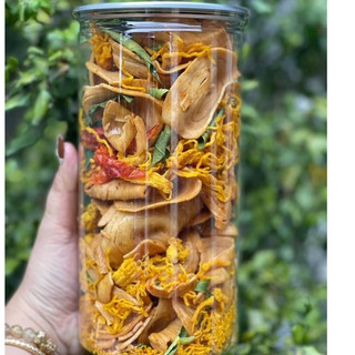 Bánh tai heo sốt mắm bơ lắc khô gà 100gr