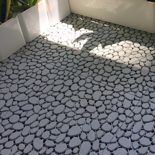  Combo 11 Tấm Nhựa Ghép Giả Sỏi Lót Sàn Ban Công Sân Vườn Kích Thước 30x30cm 