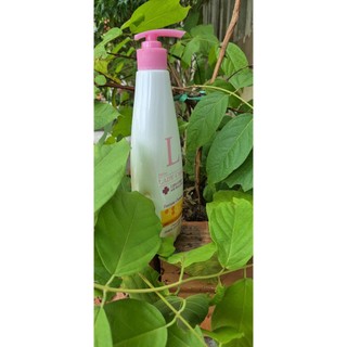 Dung dịch vệ sinh Lady Care 400ml Thái