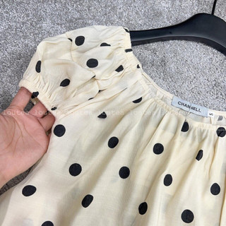 Áo chấm bi cổ thuyền A80