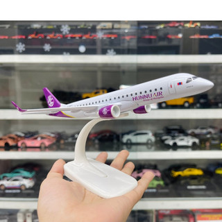 Mô hình máy bay mông cổ hunnu air embraer e190 kích thước 20cm mb20081