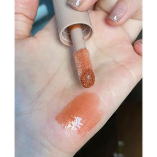 Son bóng 𝐅𝐞𝐧𝐭𝐲 𝐁𝐞𝐚𝐮𝐭𝐲 - 𝐆𝐥𝐨𝐬𝐬 𝐁𝐨𝐦𝐛 𝐔𝐧𝐢𝐯𝐞𝐫𝐬𝐚𝐥 𝐋𝐢𝐩 Mini 2ml