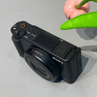 Sony ZV1 Mark II Cũ (Likenew)