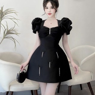 Váy Tapta Đính Hoa Cổ Vát Sóng