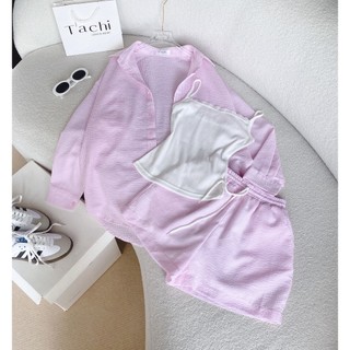 (T’achi) Set sơ mi hồng kèm áo hai dây và short cùng màu