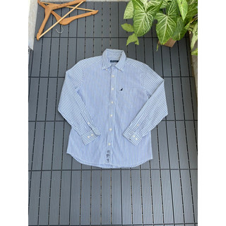 Áo sơ mi dài tay màu trắng sọc size 100 (L).