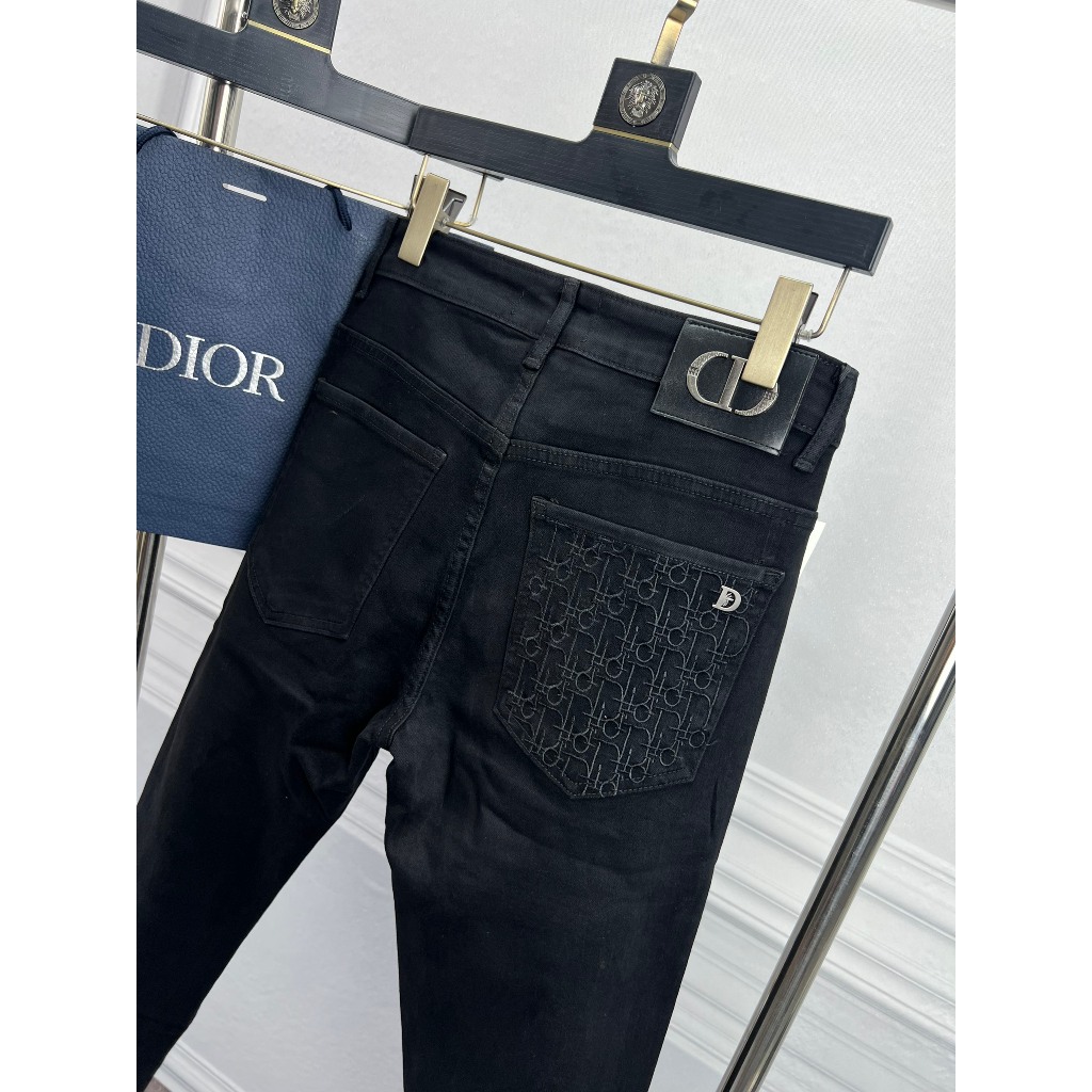 Quần bò nam BoBoMen chất jean co giãn màu đen tuyền ống côn túi hậu thêu hoạ tiết bền đẹp thời trang