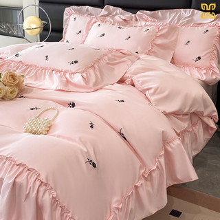 Set Chăn Ga Gối Phi Lụa Viền Bèo Thêu Hoa Hồng (Set 4 món)