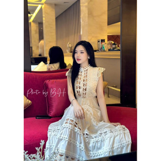 Váy ren lỗ