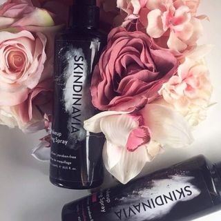 Xịt khóa nền Skindinavia