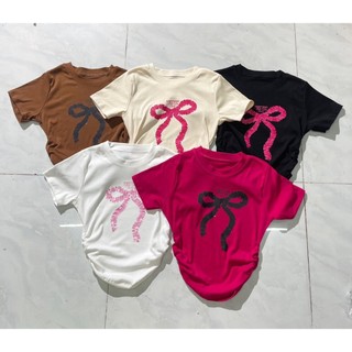Áo kiểu tay ngắn nhúm 2 bên sườn croptop in họa tiết nơ và chữ trước cực hot