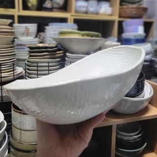 Dĩa thuyền sâu lòng
