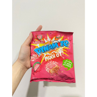 Kẹo dynamite vị ổi hồng muối ớt - gói 96g