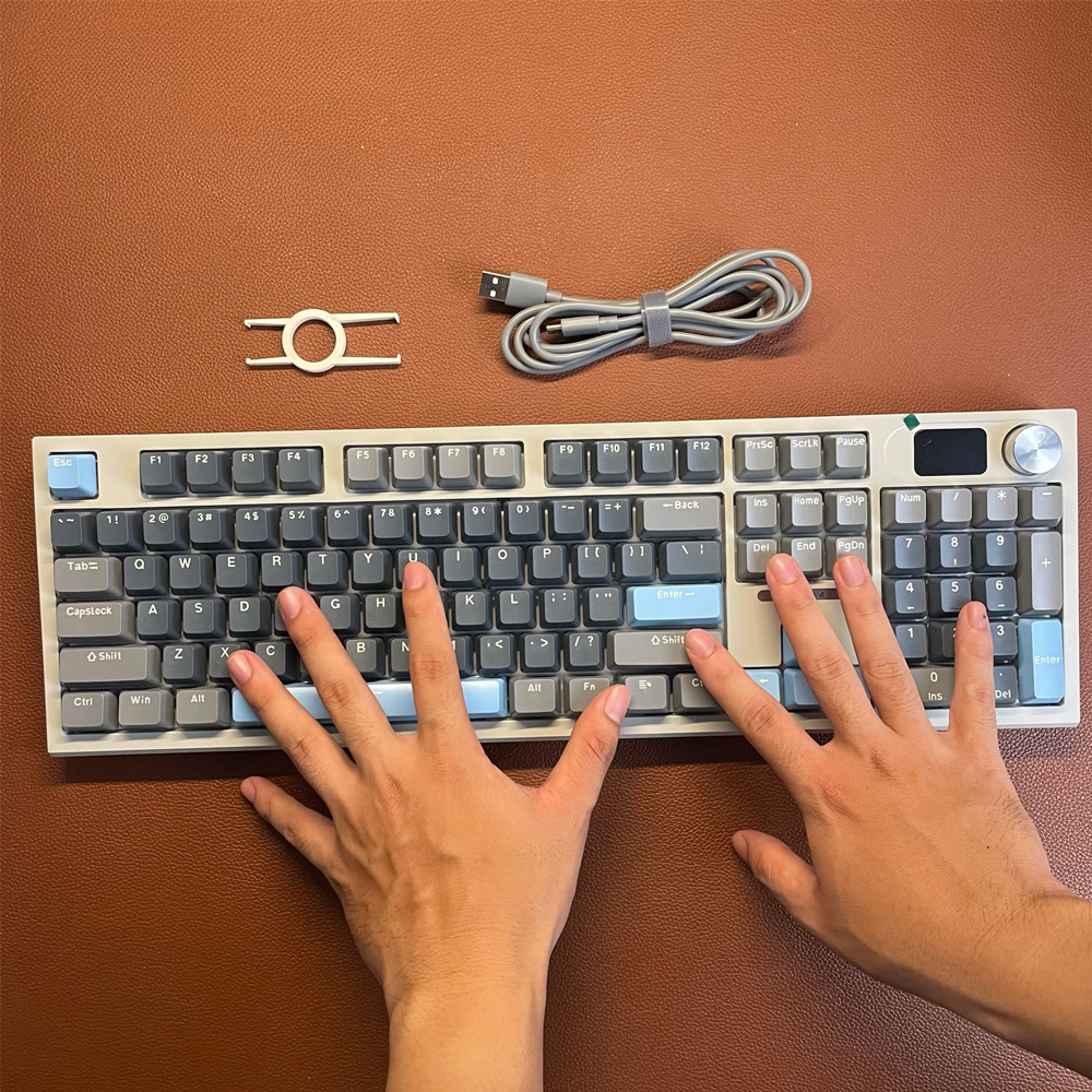 Bàn phím cơ LANGTU LT104 Hotswap, LED RGB 3 chế độ kết nối bàn phím cao cấp cho game thủ | BigBuy360 - bigbuy360.vn