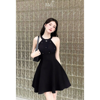 Đầm cổ yếm dáng xoè chất cotton đính đá xinh xắn