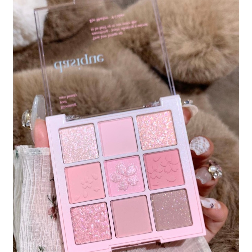 Bảng Phấn Mắt 9 Ô Màu Dasique Shadow Palette 7g Màu 26 Romantic Blossom