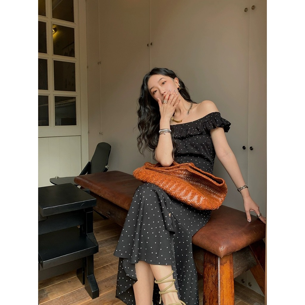 Đầm Trễ Vai Chấm Bi Đuôi Cá Xẻ Tà Hack Dáng - Callie Dress | BigBuy360 - bigbuy360.vn