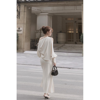 Set lụa lệch vai 𝐀𝐒𝐇𝐘𝐋𝐄𝐘