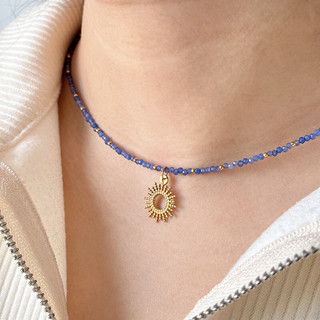Vòng cổ đá xanh charm mặt trời
