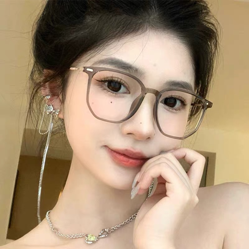 Gọng kính cận nữ dáng vuông , phong cách trẻ trung dễ đeo MS03