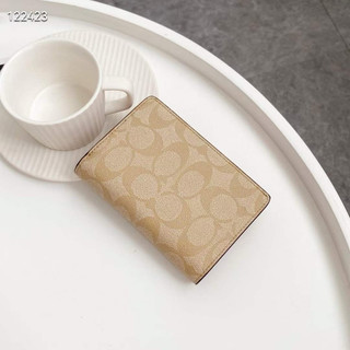 VÍ nữ MEDIUM CORNER ZIP