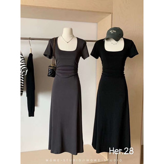 Váy maxi nhúm eo cổ vuông WGWE