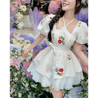 [TH] Đầm xoè yếm tay phồng hoa thêu cột eo