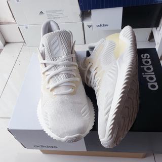 Giày DAS Alphabounce Beyond trắng kem, size 42, real 2hand