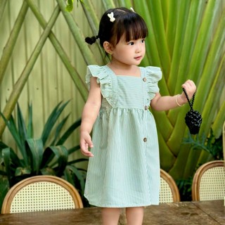 Váy bé gái đính nút gỗ, tay nhún bèo chất cotton mềm Handy