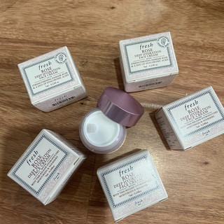[Quà tặng] Kem dưỡng Fresh Rose Deep Hydration Face Cream