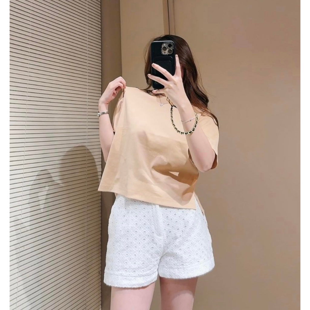 Aó thun xẻ tà