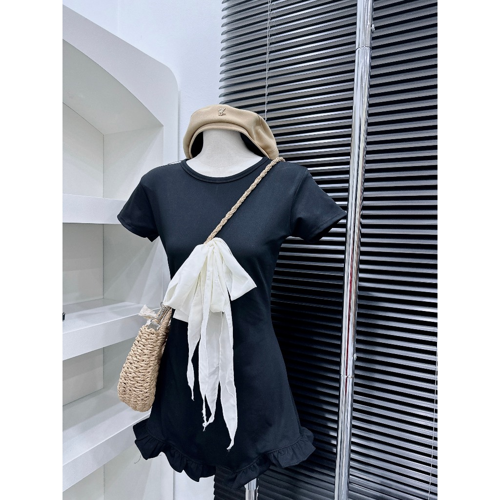 Bikini Swimsuit Tay Ngắn 1 Mảnh Đính Nơ Ren Lụa Dáng Ôm Body Kín Đáo Phối Ống Sum Ren Đầm Nữ Đi Biển Dáng Đùi Khóa Lưng | BigBuy360 - bigbuy360.vn