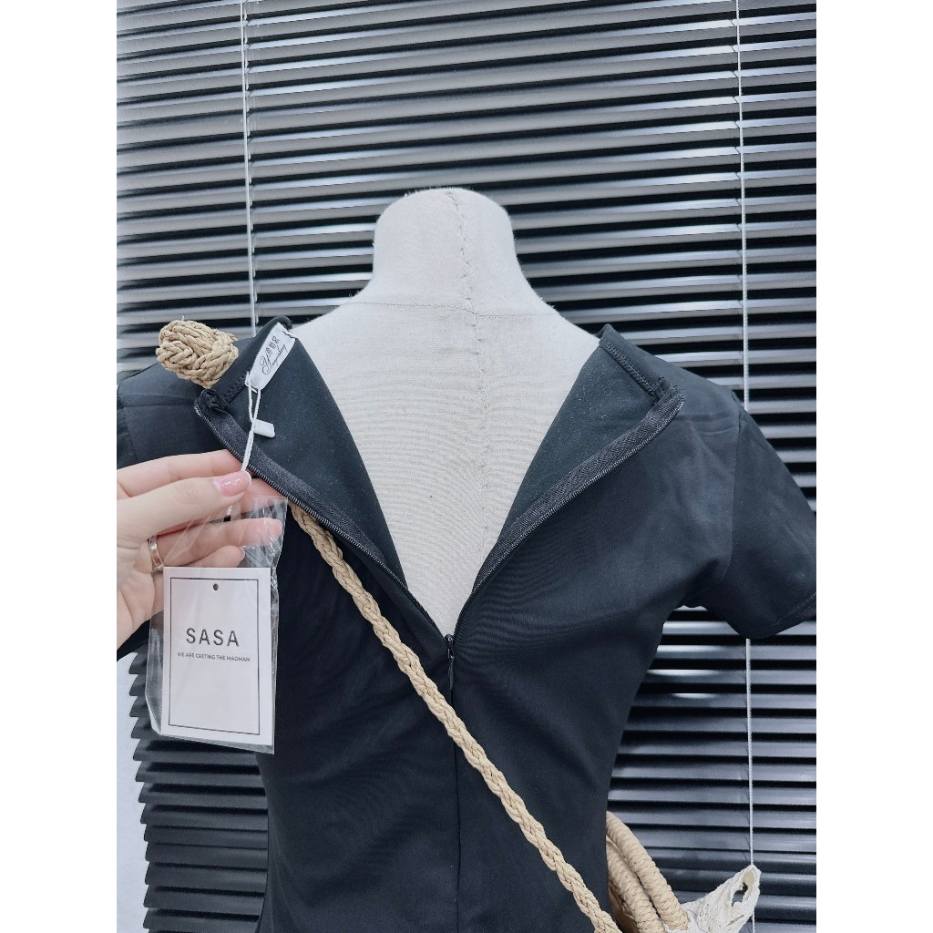 Bikini Swimsuit Tay Ngắn 1 Mảnh Đính Nơ Ren Lụa Dáng Ôm Body Kín Đáo Phối Ống Sum Ren Đầm Nữ Đi Biển Dáng Đùi Khóa Lưng | BigBuy360 - bigbuy360.vn